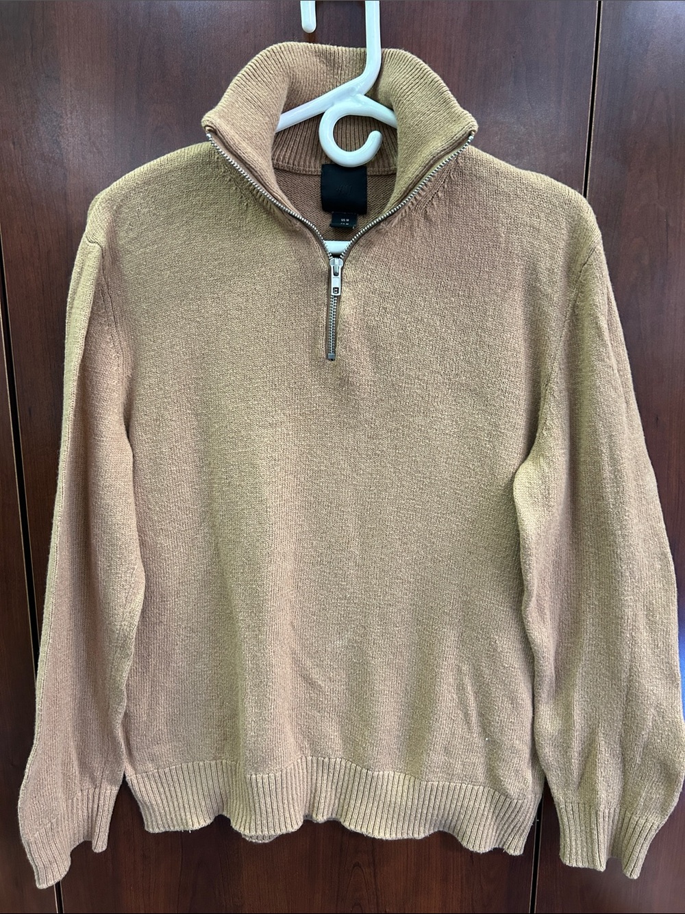 H&M sz M Men's Zip-Neck Sweater in camel/Tan